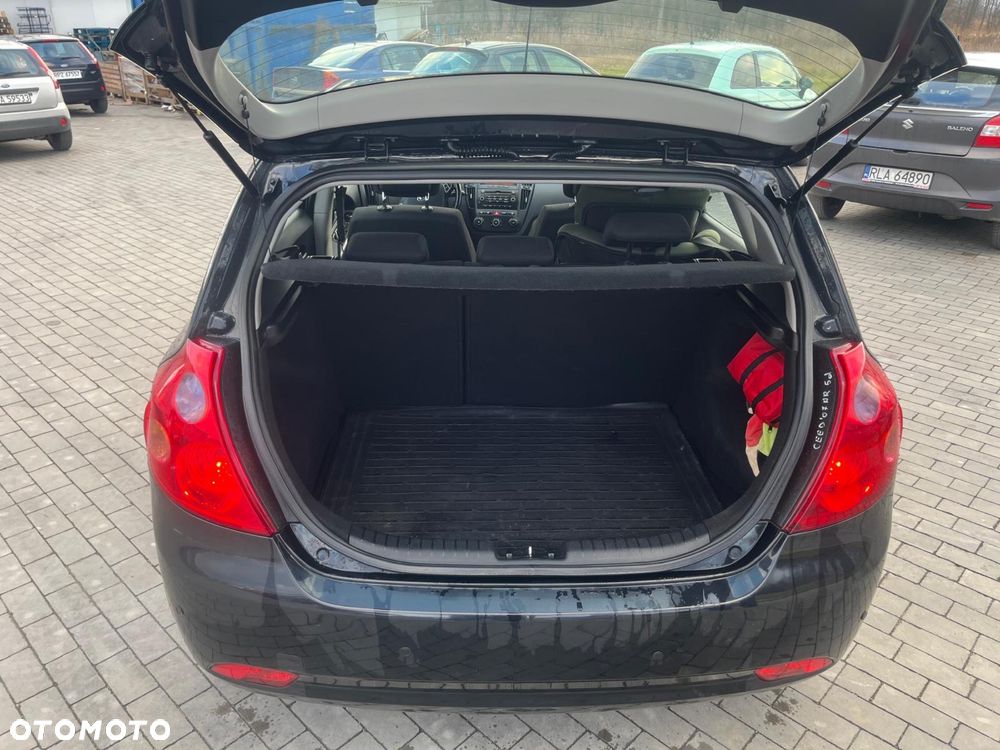 Kia Ceed - 4