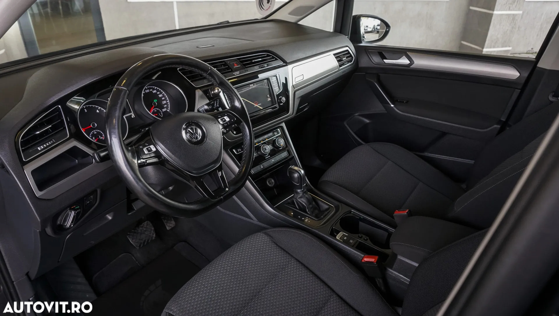 Volkswagen Touran 2.0 TDI DSG Comfortline - 21