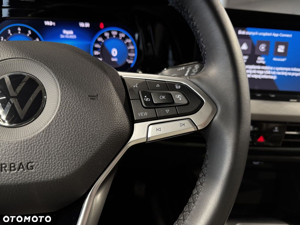 Volkswagen Golf - 18