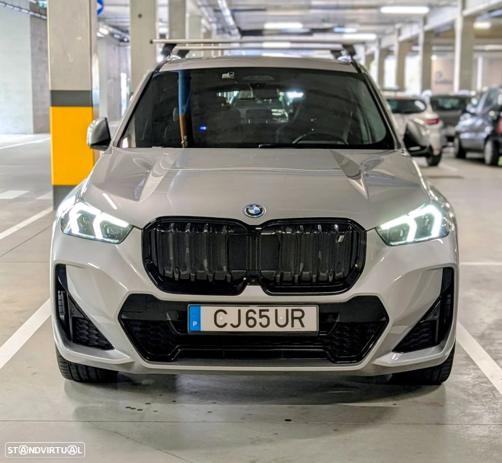 BMW iX1 — fotografia 2