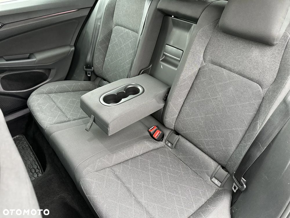 Volkswagen Golf 2.0 TDI Life - 16