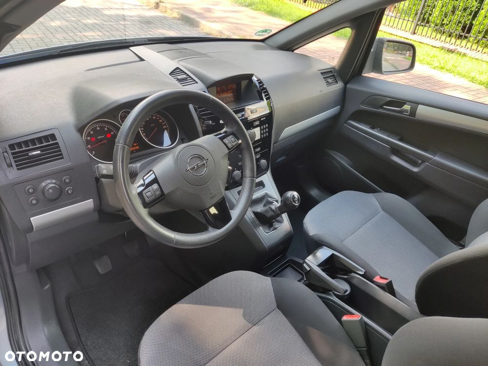 Opel Zafira 1.8 Design Edition - 16
