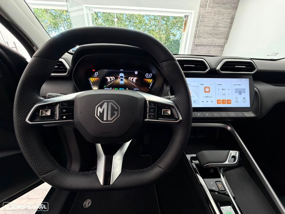MG ZS 1.5 Hybrid+ Luxury - 11