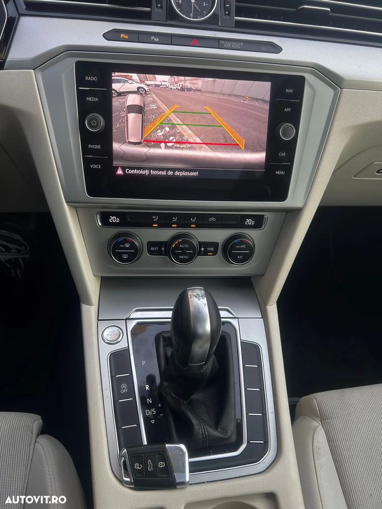 Volkswagen Passat 2.0 TDI SCR DSG Comfortline - 7