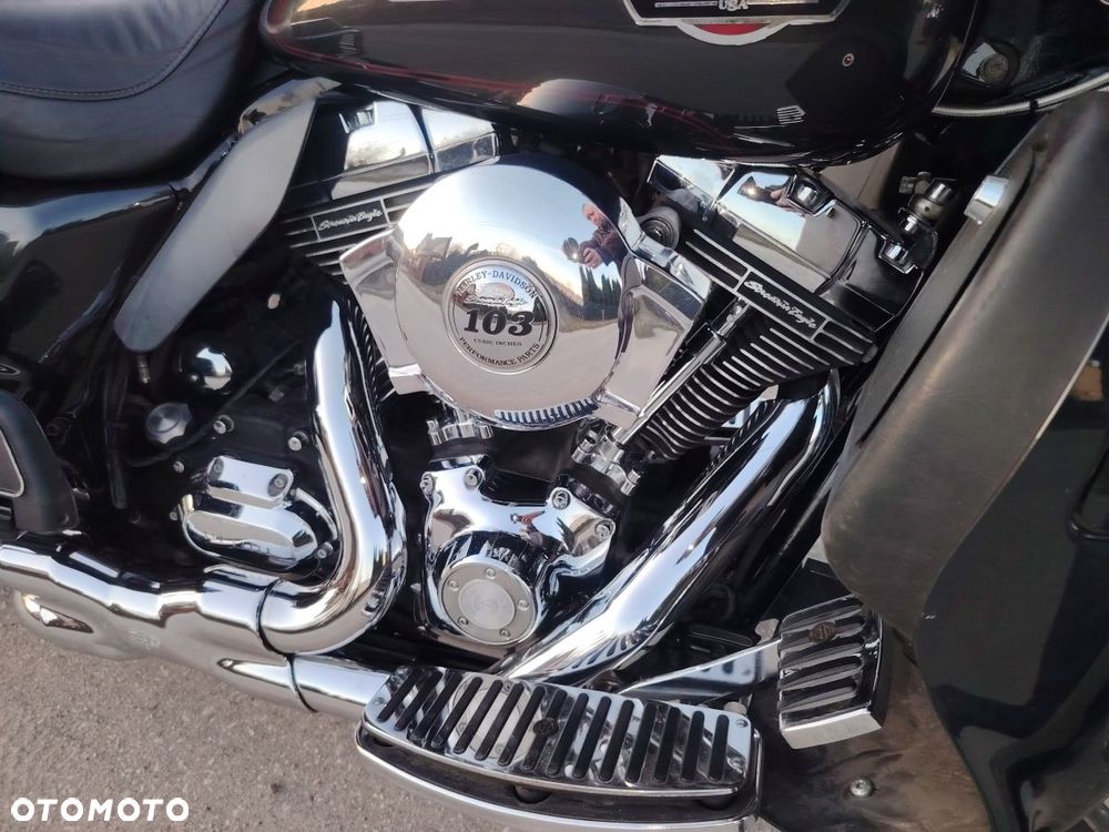 Harley-Davidson FLHTCU Ultra - 4