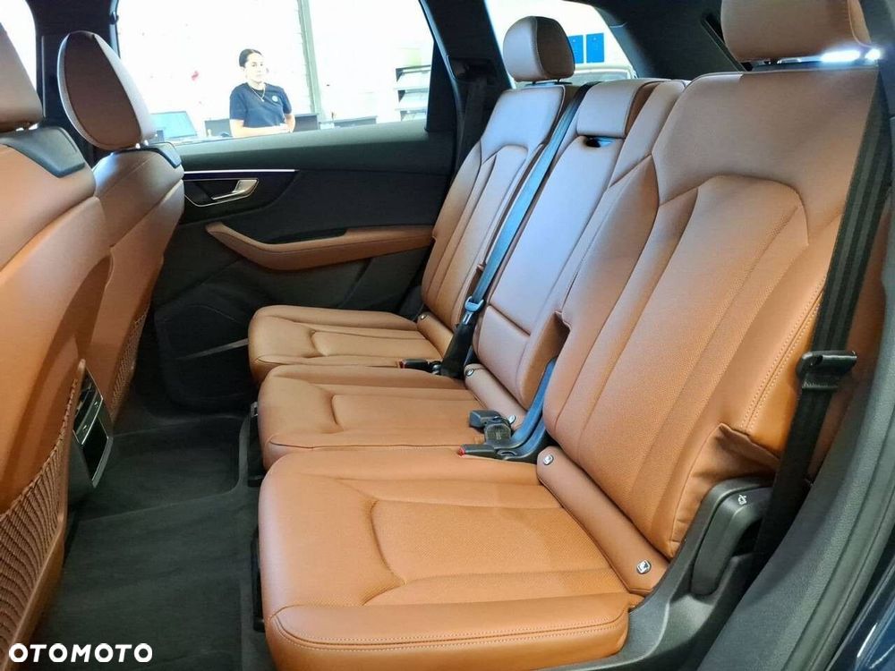 Audi Q7 - 12