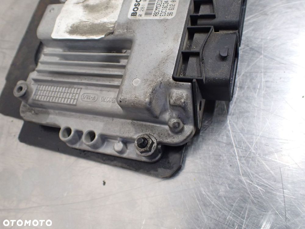 KOMPUTER SILNIKA CITROEN C4 I COUPE 1.6HDI 9661204380 - 4