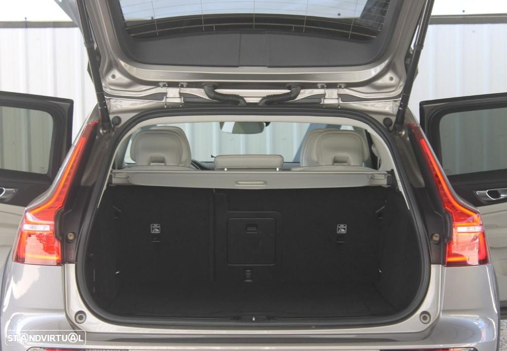 Volvo V60 Cross Country 2.0 B4 Geartronic - 43