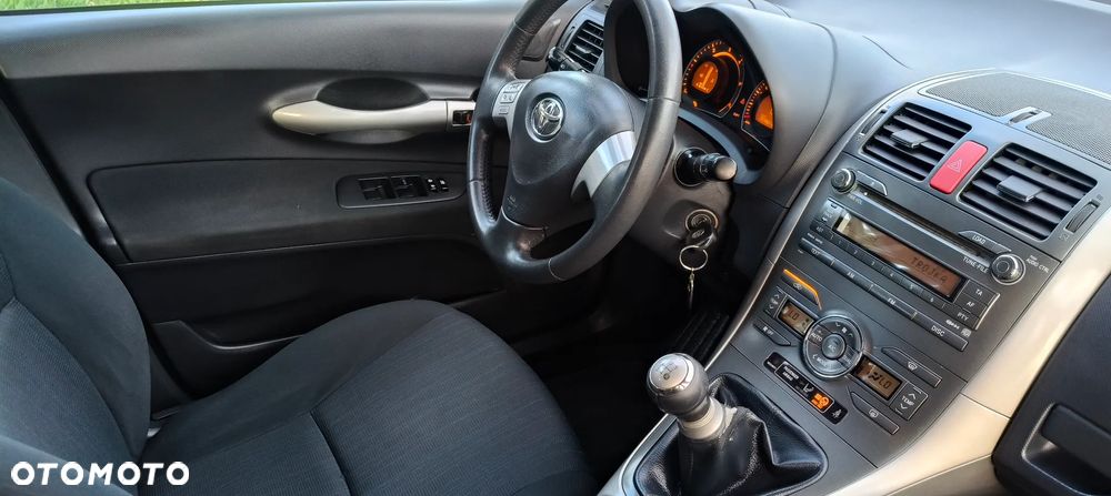 Toyota Auris 1.4 D-4D Life - 8