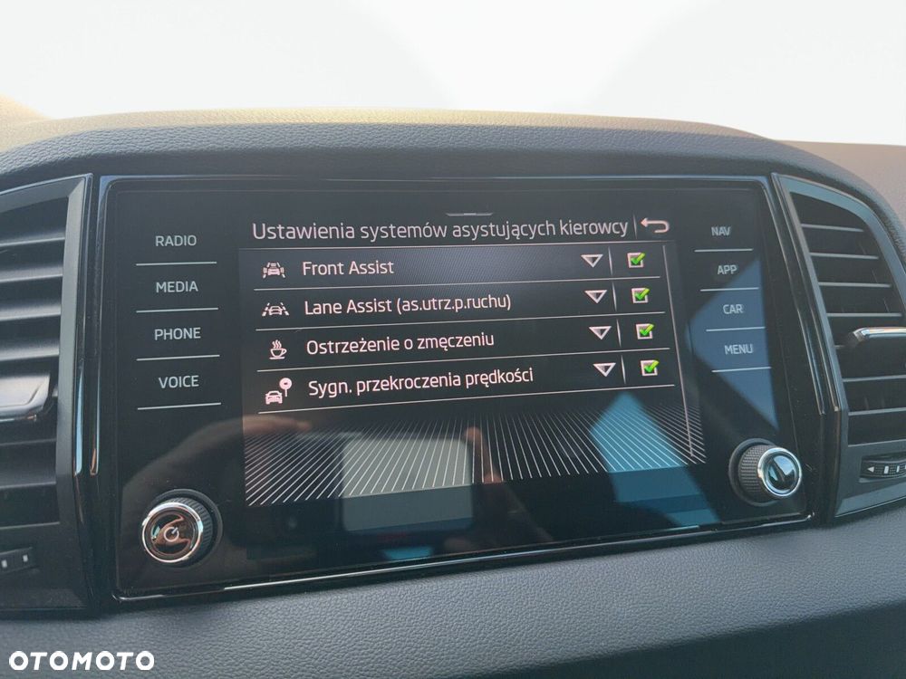Skoda Karoq 1.5 TSI ACT Selection DSG - 25