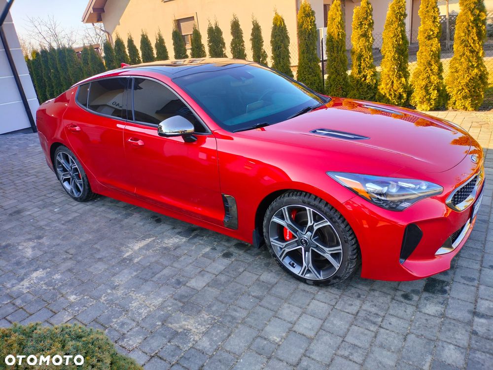 Kia Stinger - 10