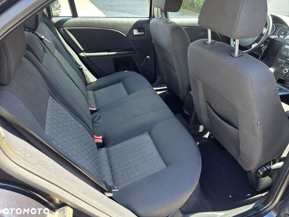 Ford Mondeo 2.0 TDCi Trend - 24