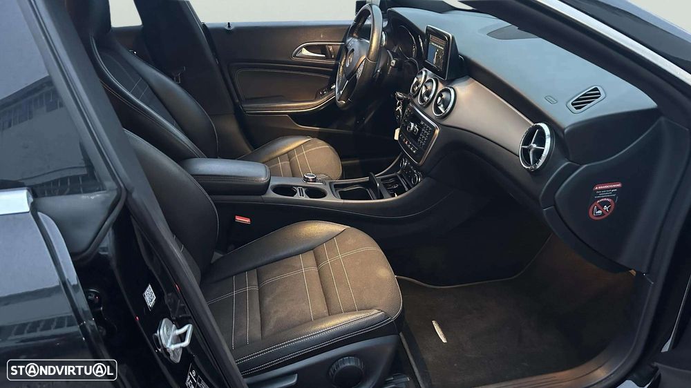 Mercedes-Benz CLA 180 d 7G-DCT Urban - 14