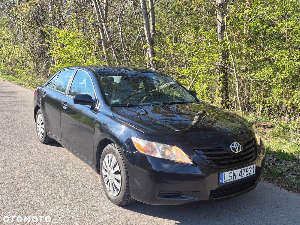 Toyota Camry - 5