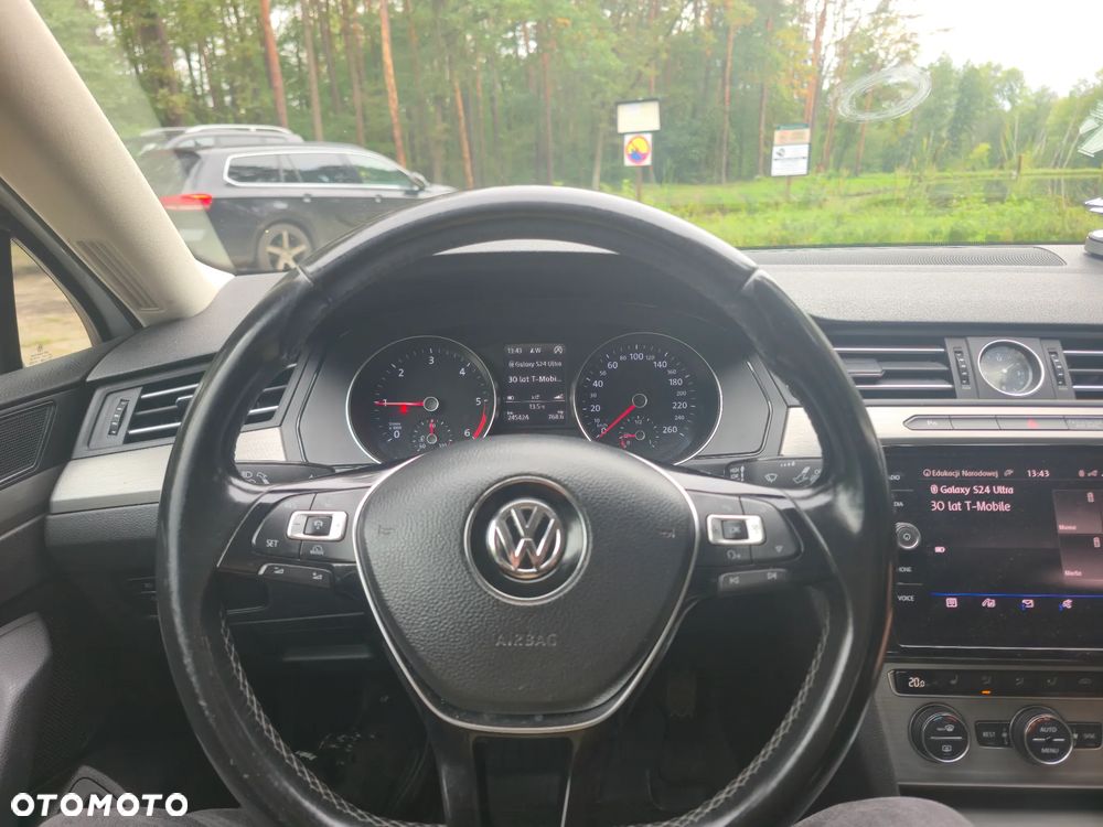 Volkswagen Passat 2.0 TDI BMT Comfortline - 11
