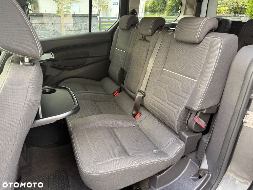 Ford Tourneo Connect Grand - 27