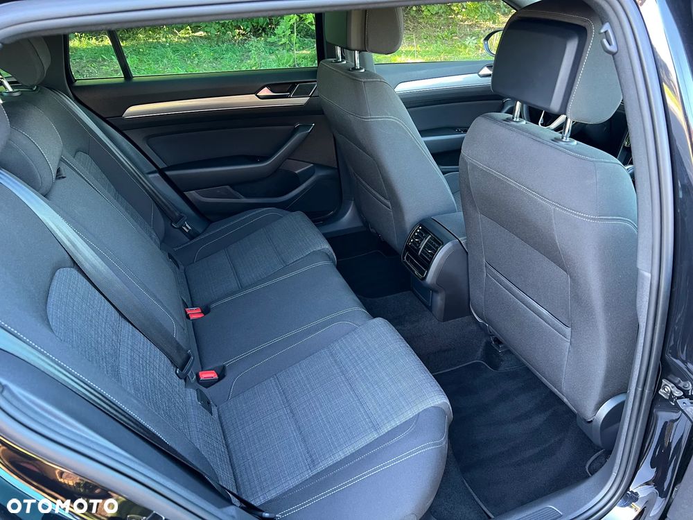 Volkswagen Passat 2.0 TDI EVO Business DSG - 13