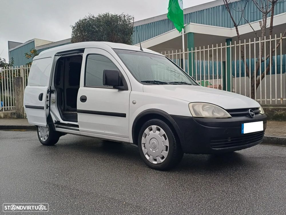 Opel COMBO 1.3 CDTI 75 CV - AR CONDICIONADO - 12
