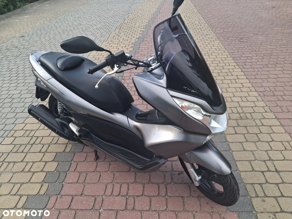 Honda PCX - 1