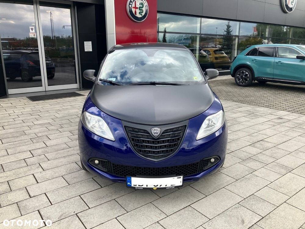Lancia Ypsilon 1.2 8V Momo S&S - 2