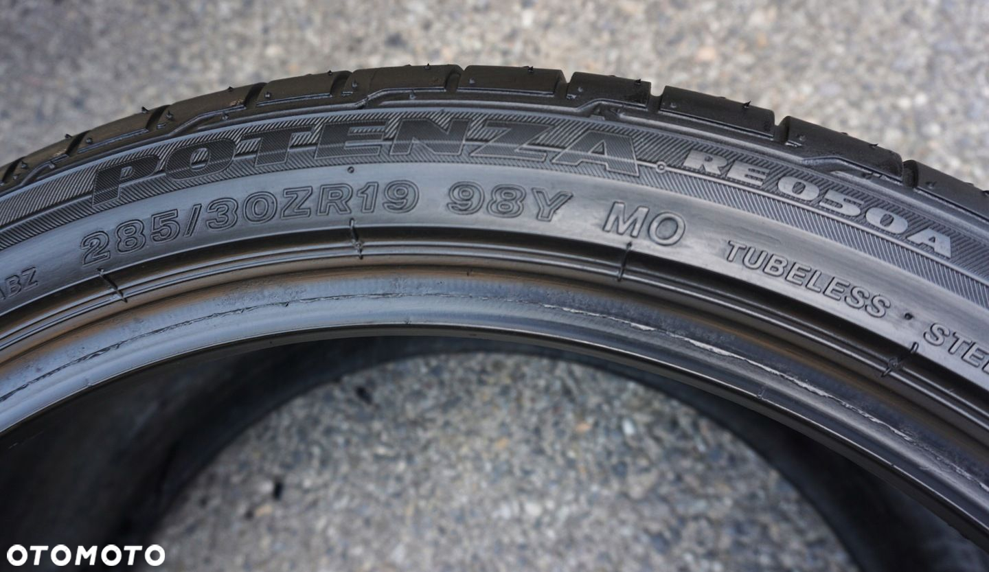 Bridgestone Potenza RE050A 285/30R19 98Y L590 - 10