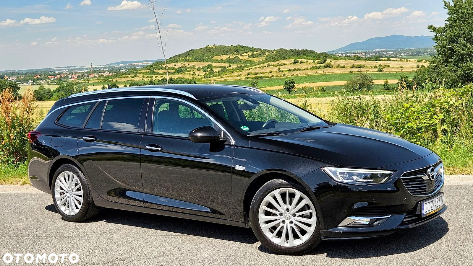 Opel Insignia Sports Tourer 2.0 Diesel Automatik Business Innovation - 2