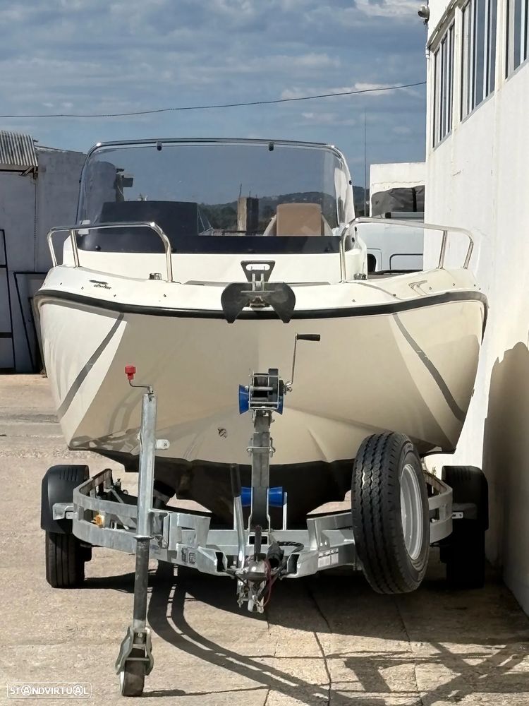 Quicksilver Activ 605 Sundeck - 2