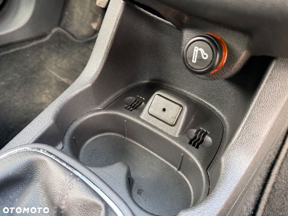 Opel Corsa 1.4 16V Sport - 17