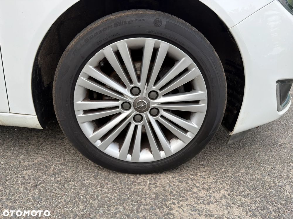Opel Insignia - 22