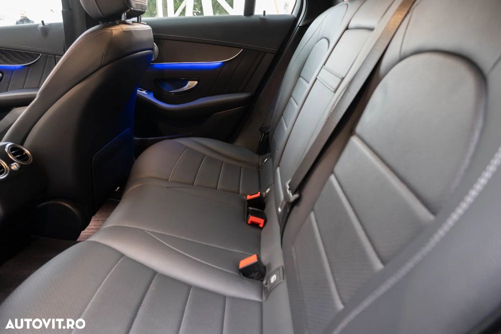 Mercedes-Benz GLC Coupe 300 4MATIC MHEV - 32