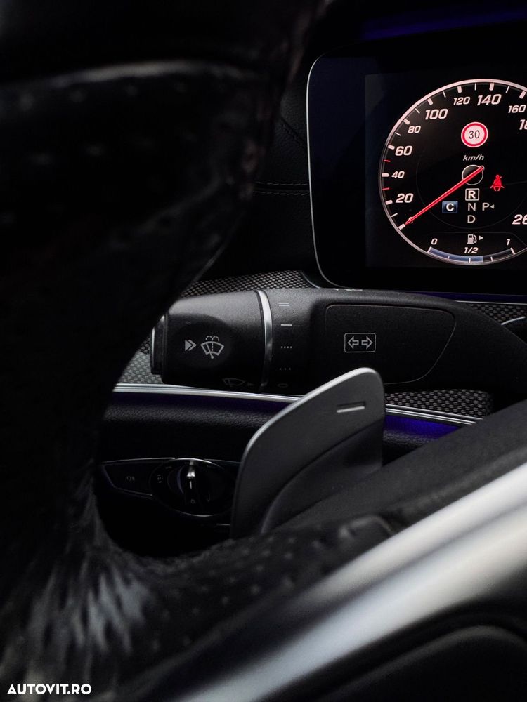 Mercedes-Benz E - 12