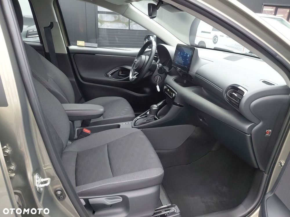 Toyota Yaris Hybrid 1.5 Style - 9