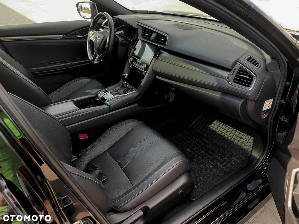 Honda Civic 1.5 i-VTEC Turbo Prestige - 12
