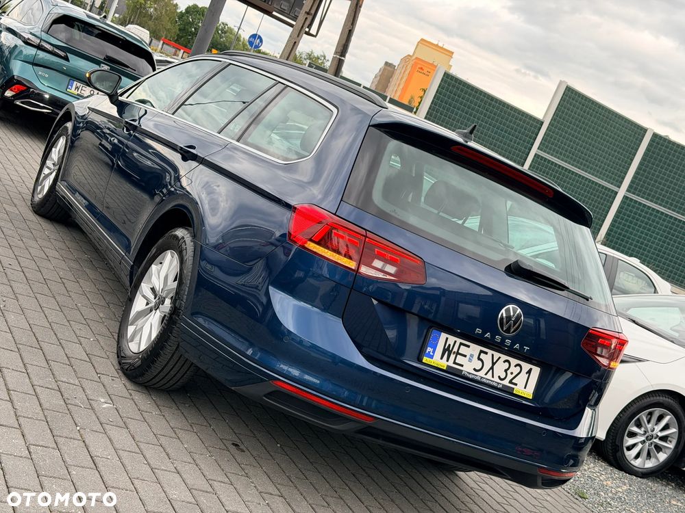 Volkswagen Passat - 13
