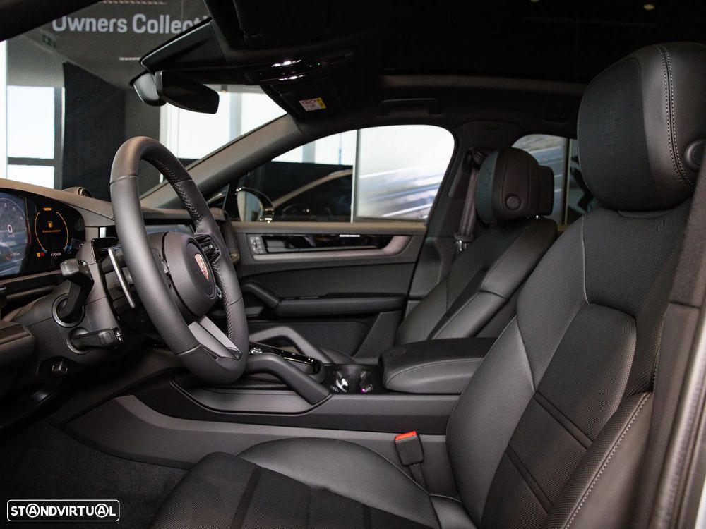 Porsche Cayenne Coupé E-Hybrid Black Edition - 25