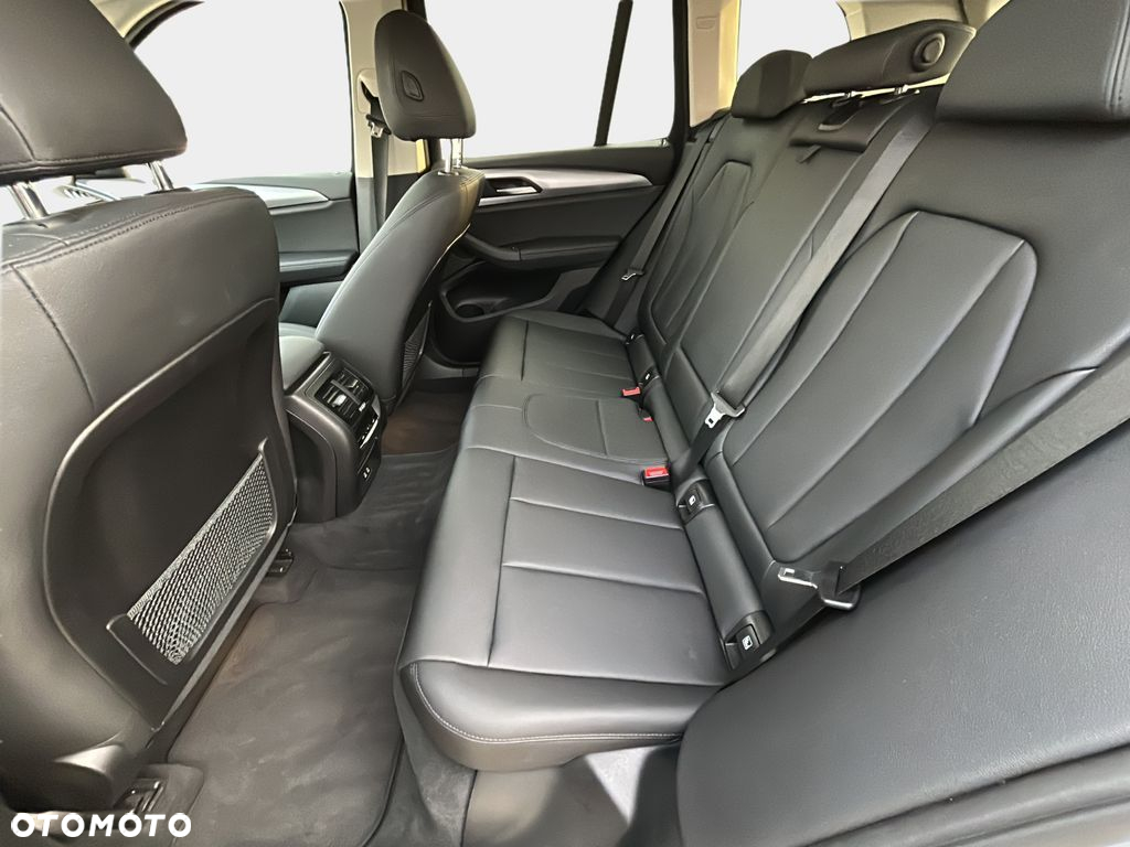 BMW X3 - 11