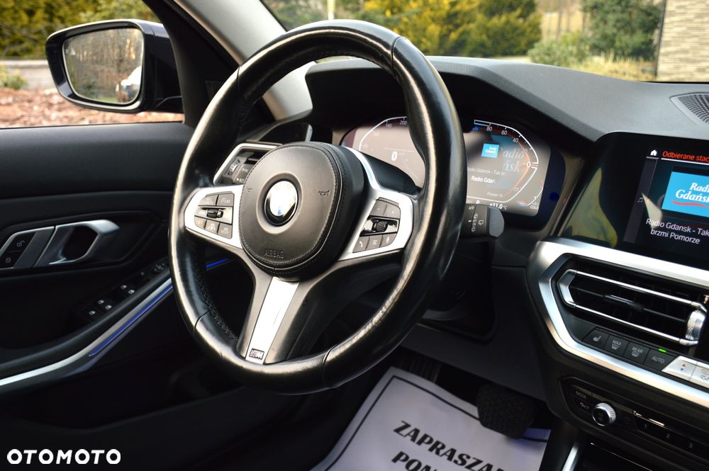 BMW Seria 3 320d Sport Line Shadow - 24