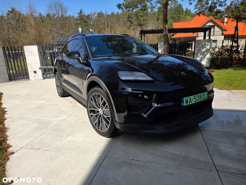 Porsche Macan - 1