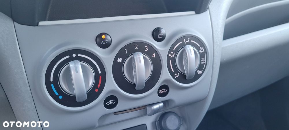 Nissan Pixo 1.0 Visia - 21