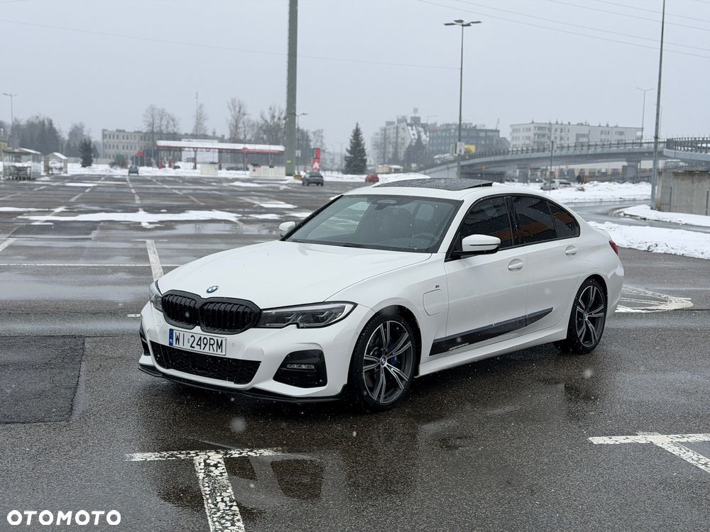BMW Seria 3 330e M Sport sport - 3