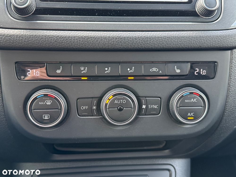 Volkswagen Tiguan - 12