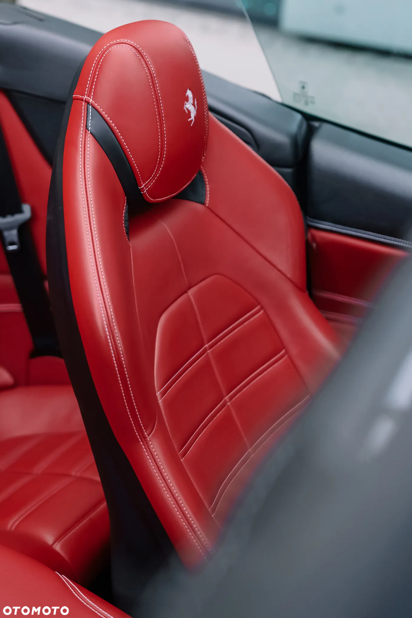 Ferrari California T - 15