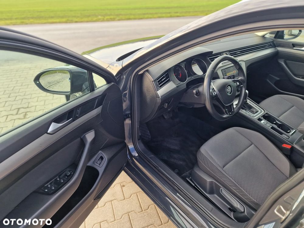 Volkswagen Passat Variant ver-variant-1-6-tdi-bluemotion-technology-dsg-comfortline - 18