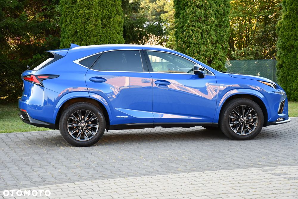 Lexus NX 300h E-FOUR F SPORT - 15