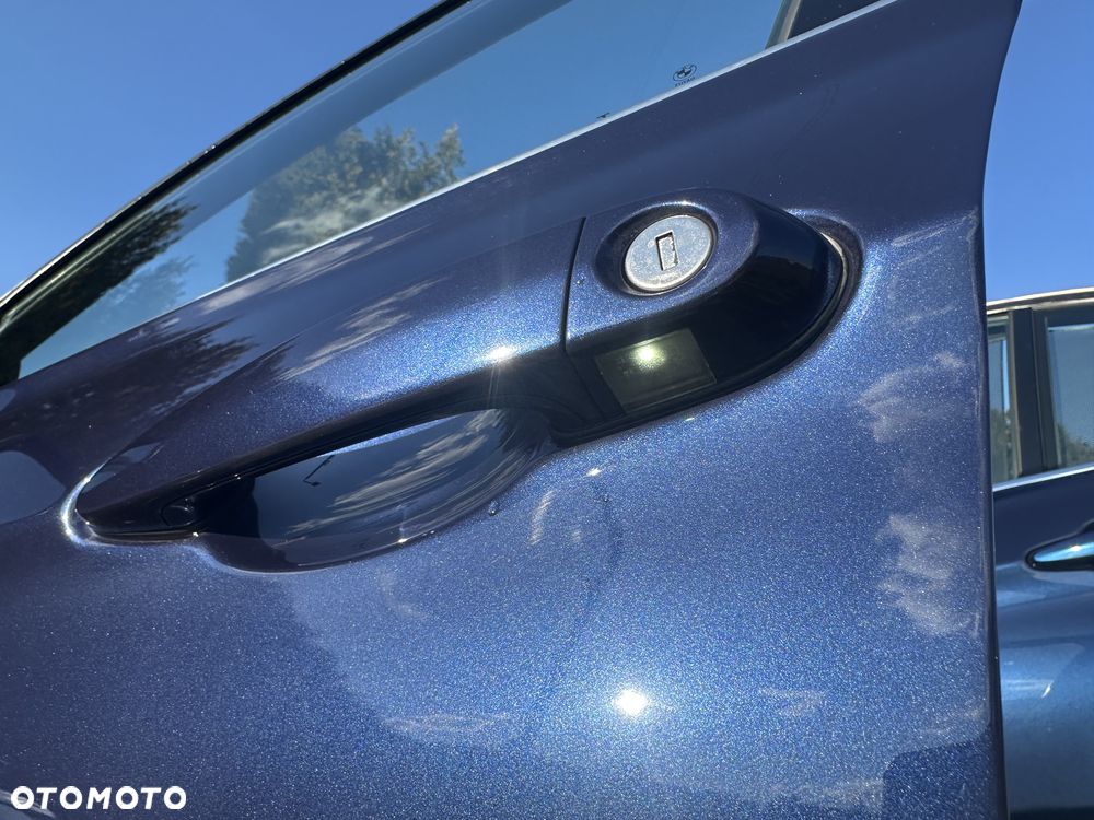 BMW Seria 3 328i Luxury Line - 12