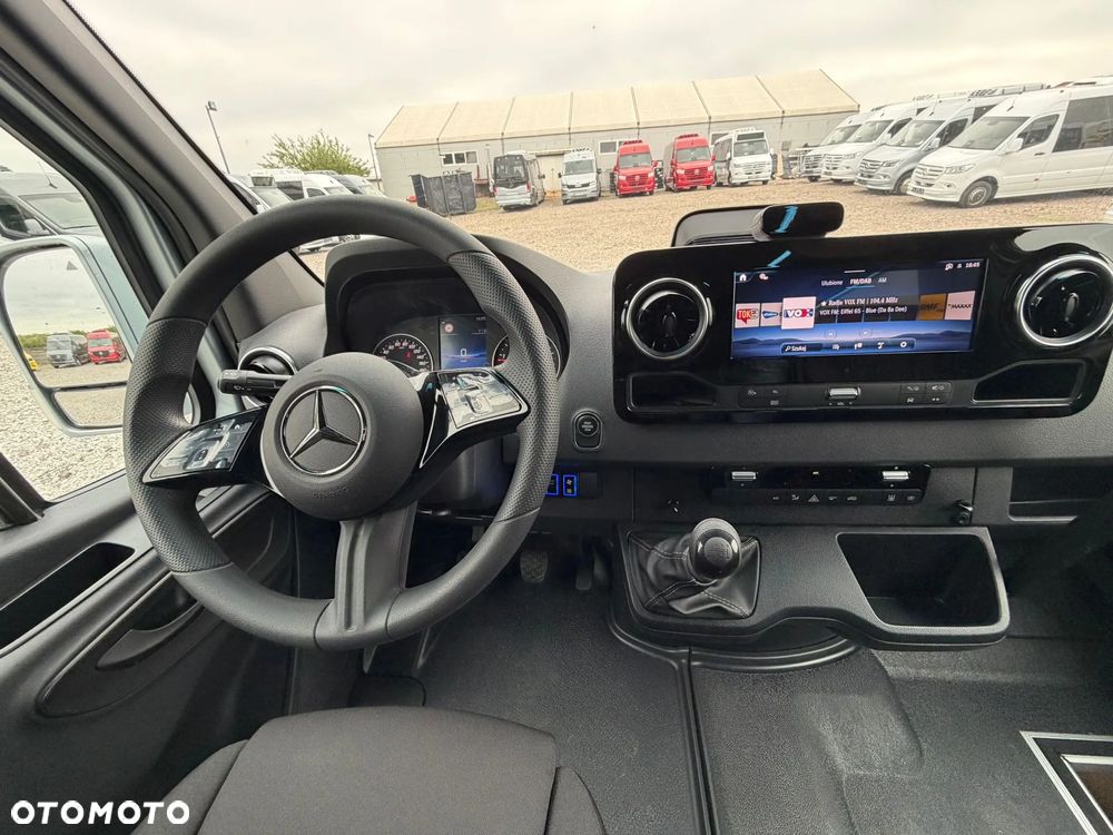 Mercedes-Benz Sprinter 519 - 17
