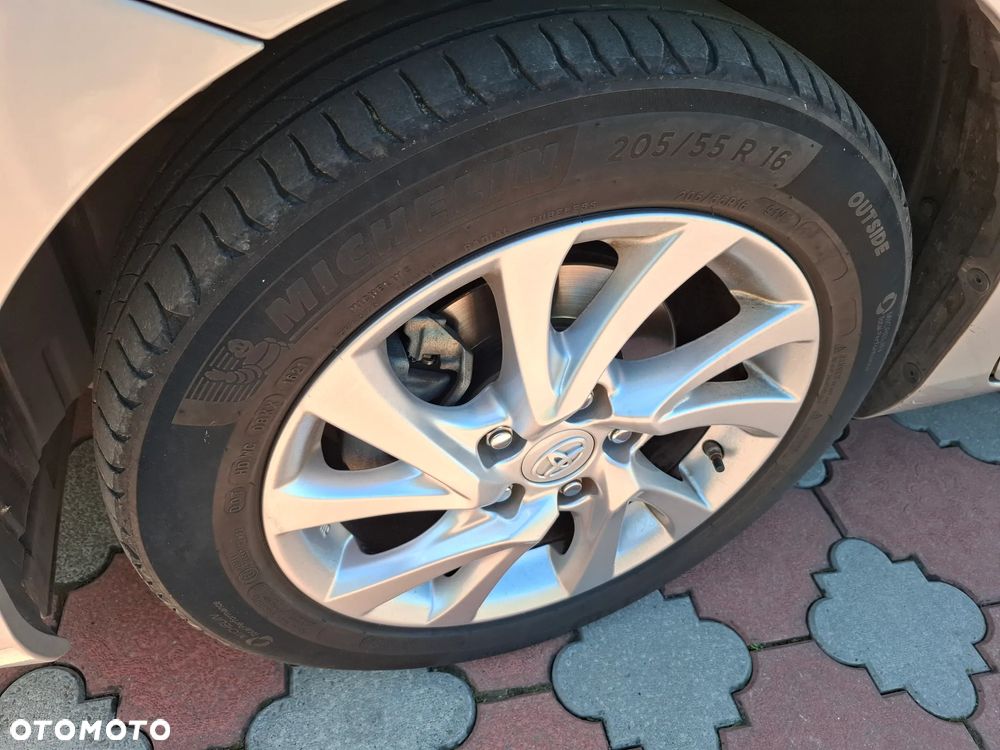 Toyota Auris - 21