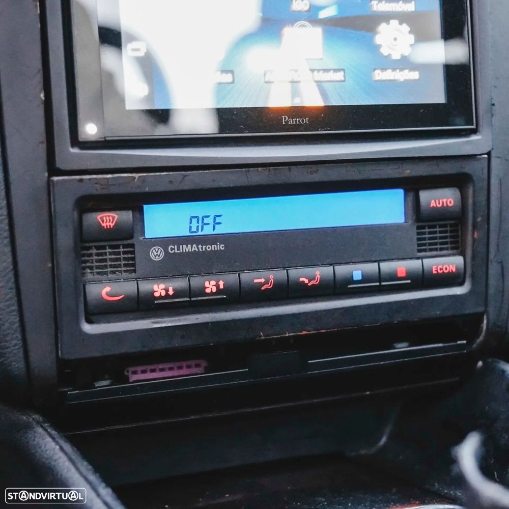 VW Bora 1.9 TDi Highline - 19