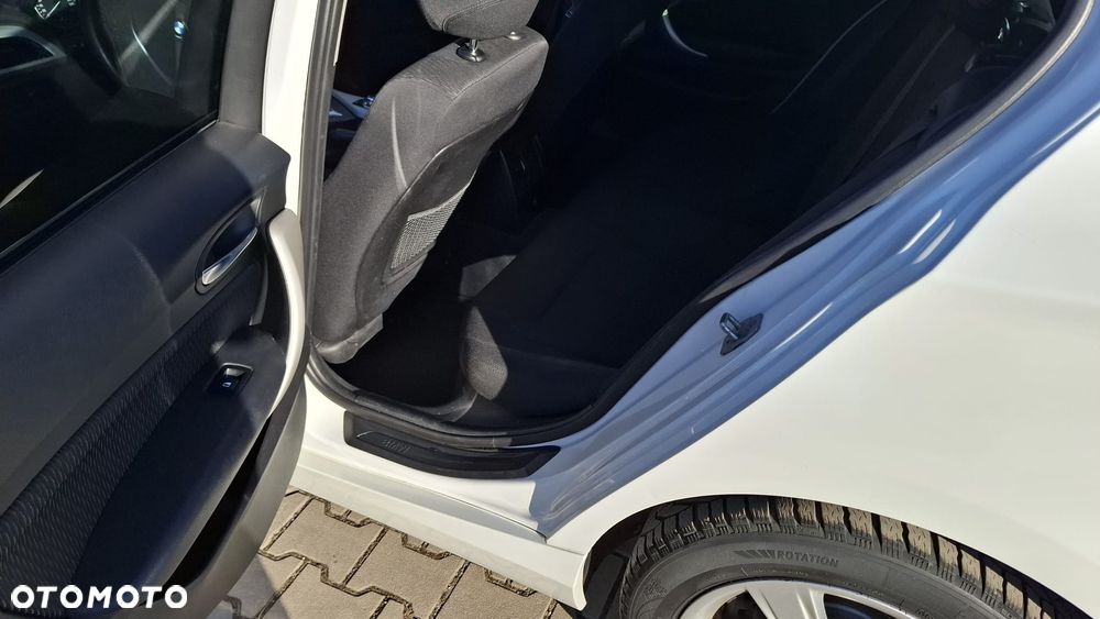 BMW Seria 1 118d Sport Line - 14