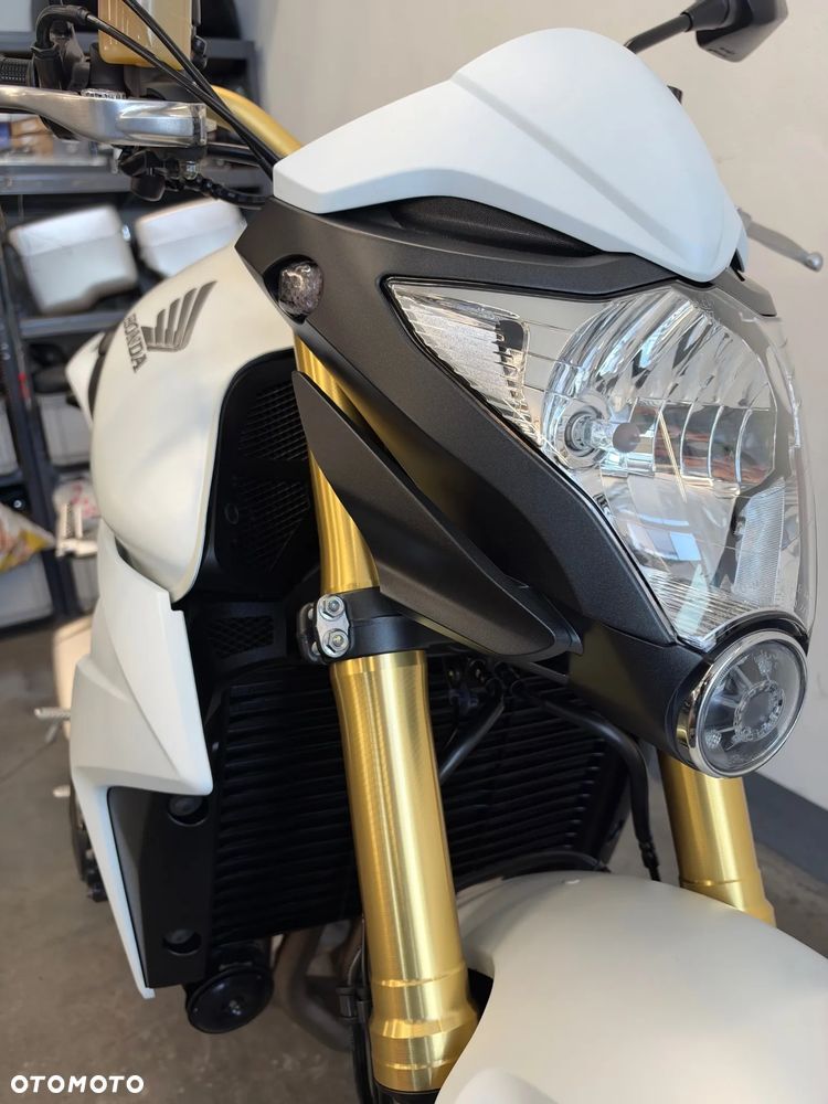 Honda CB - 34